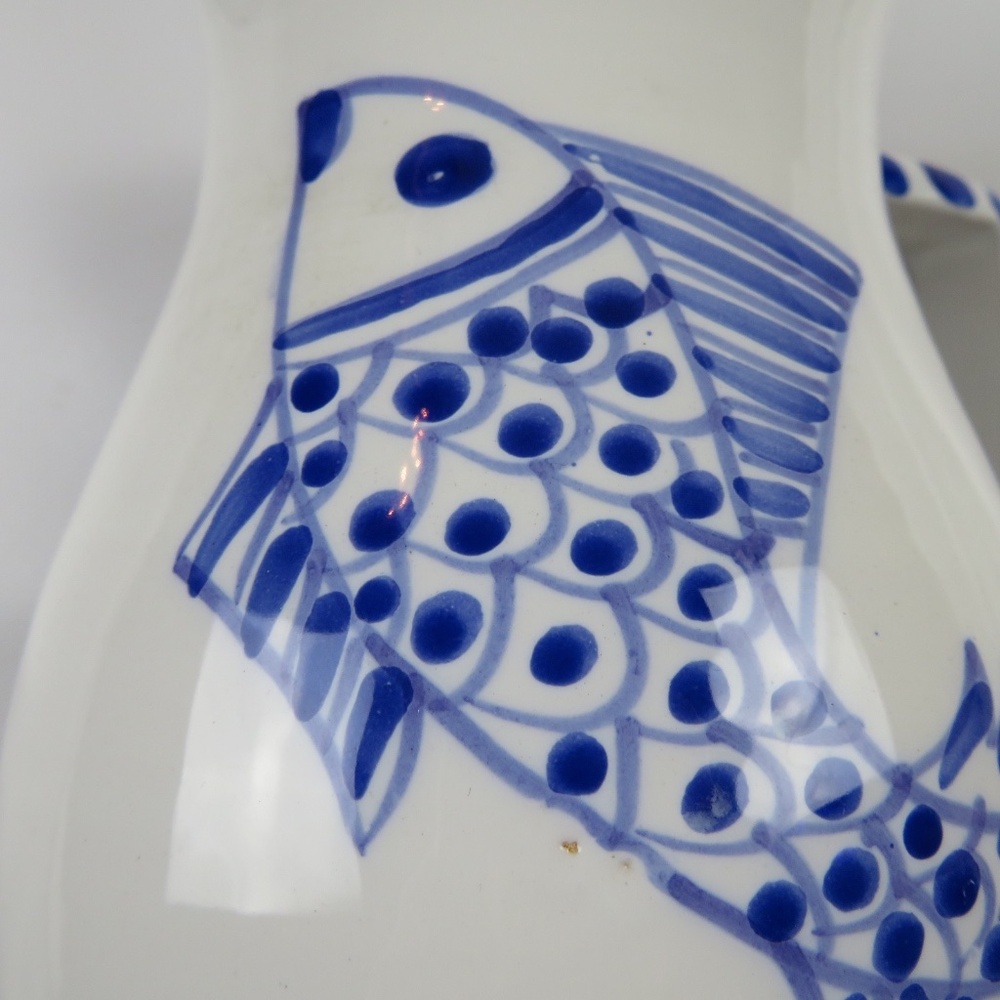 Vtg Tunisian handpainted handmade ceramic decorative white blue fish pitcher - Picture 4 of 6